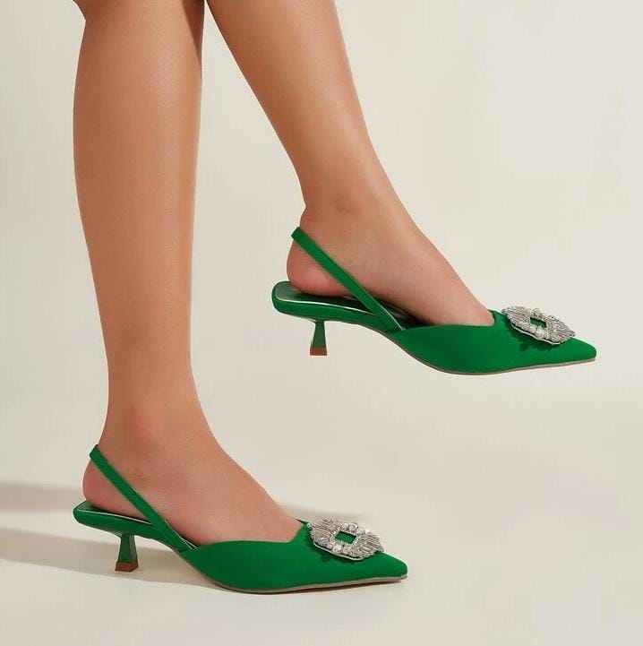 Brooch kitten heel