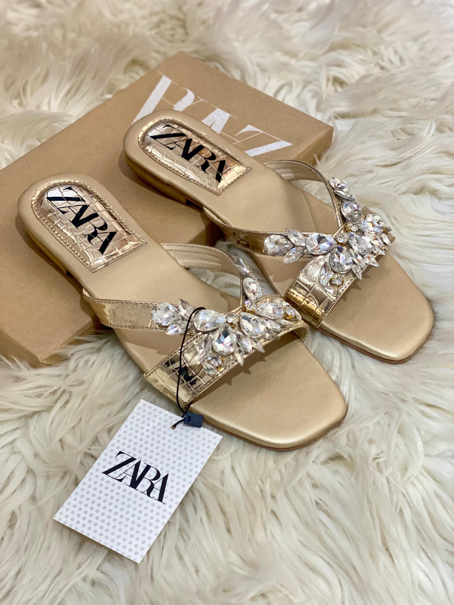 RHINESTONE V FLATS SG-1203