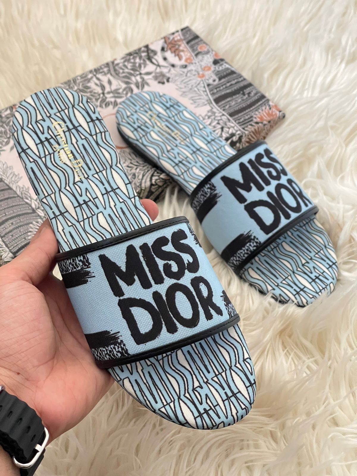MISS CD FLAT