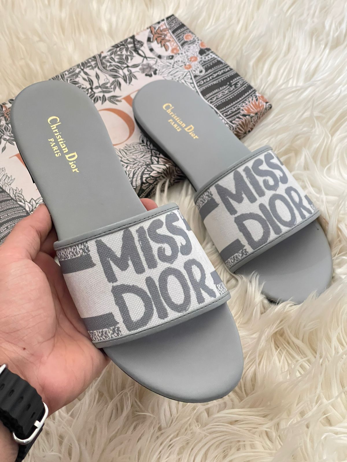 MISS CD FLAT