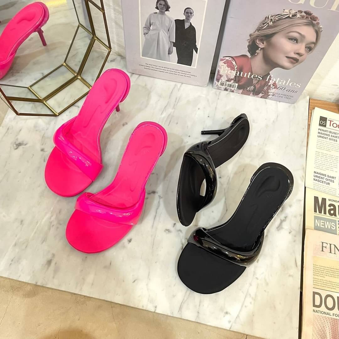 Pink Patent Leather High Heel Sandals with Padded Ribbon – 8.5cm Heel