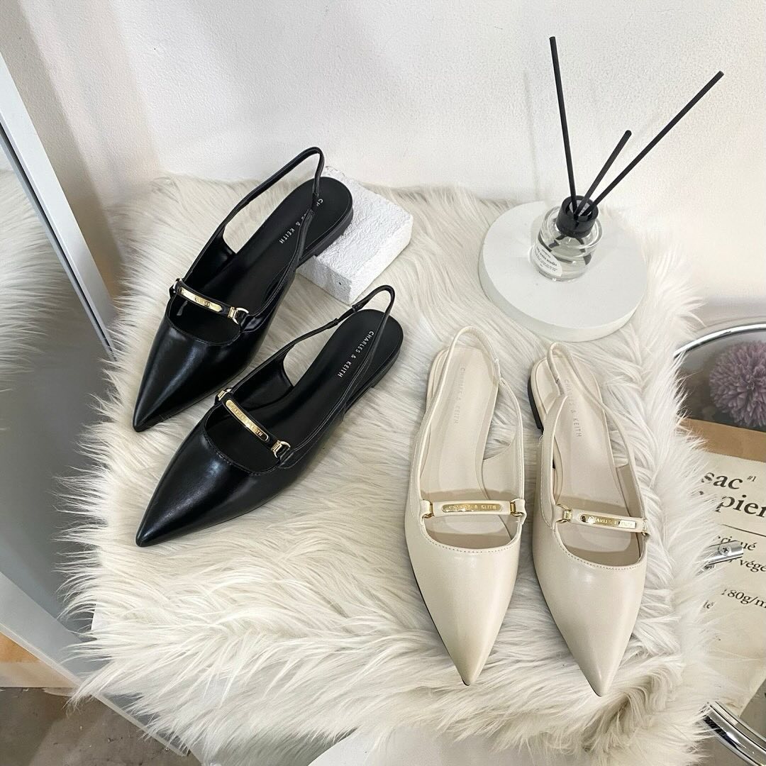 Faux Leather Pointed toe Low block heel Metallic bar accent - Black