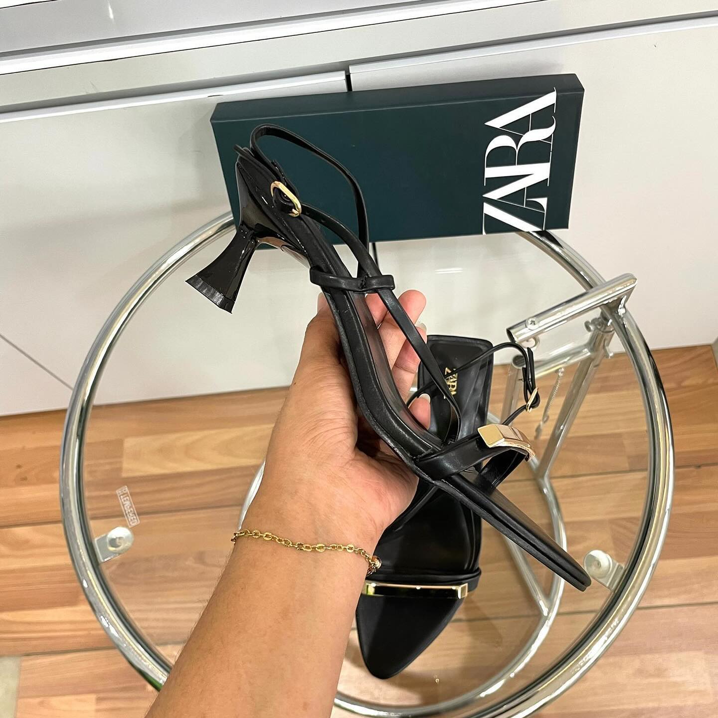 Material leather Tali adjustable Black Heels 7cm