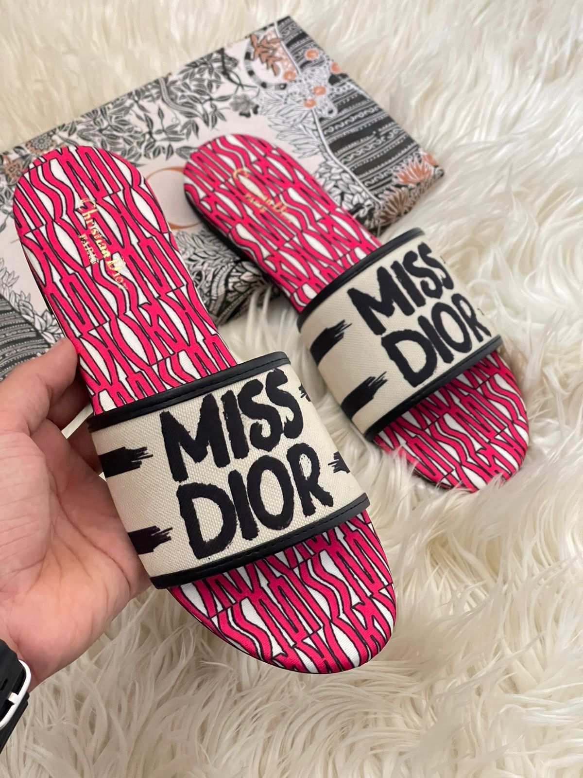 MISS CD FLAT