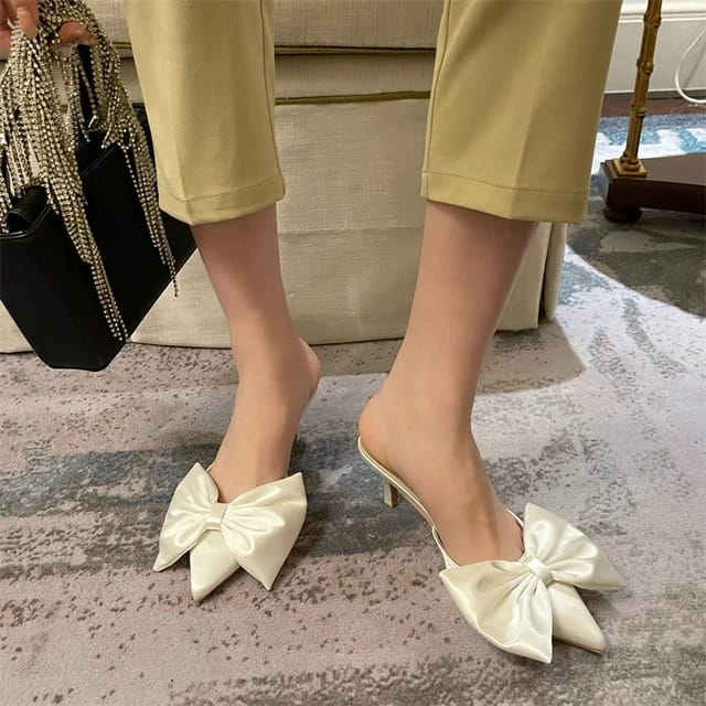 Kitten Bow Heel