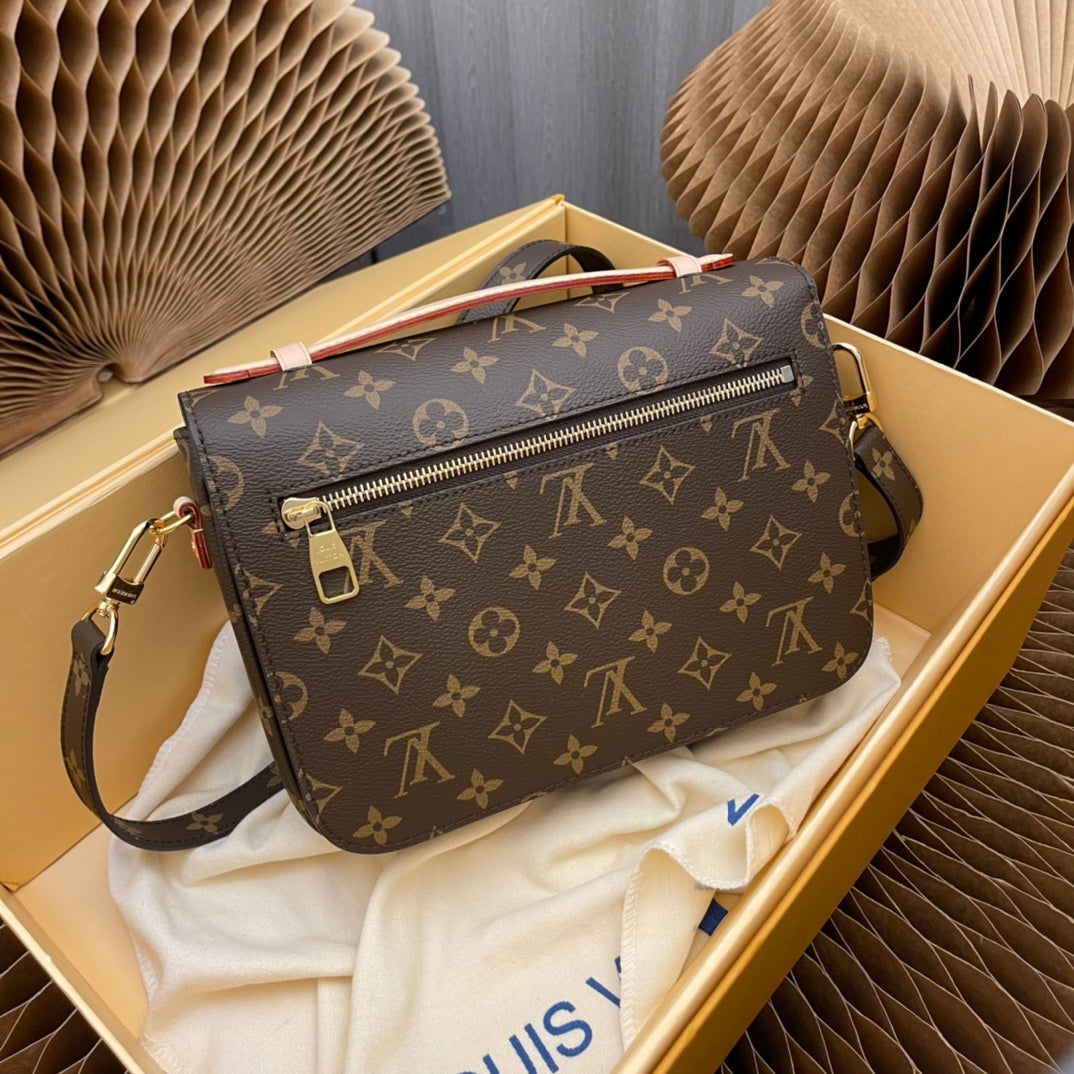 pochette metis 25 brown monogram canvas